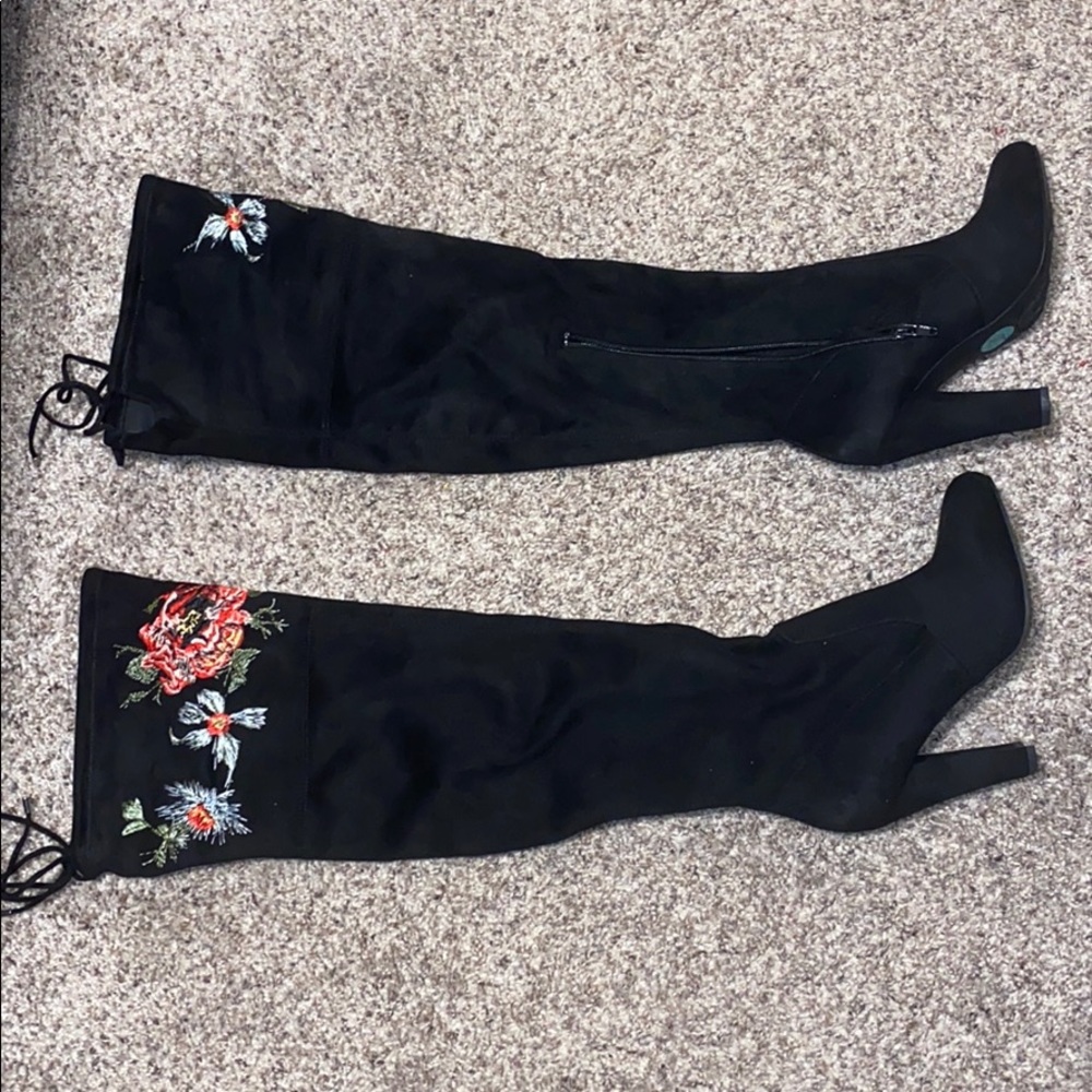knee high heels